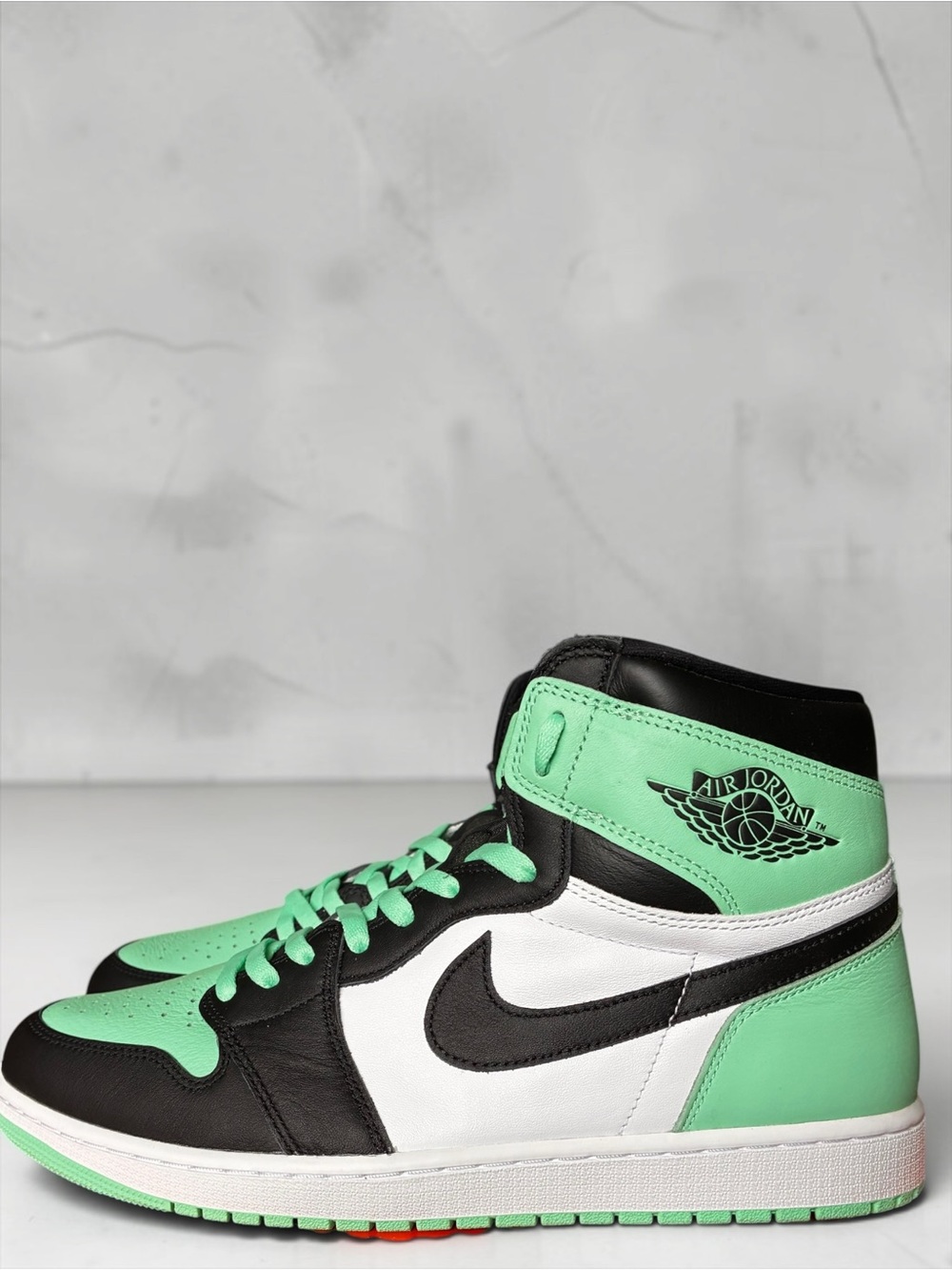 Nike Air Jordan 1 Retro High OG "Green Glow" Men’s Size 14 (Rare Size) Brand NEW - Picture 3 of 12